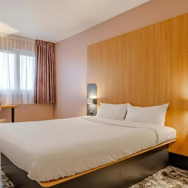 B&B HOTEL Maubeuge-Louvroil，位于路易维尔的酒店