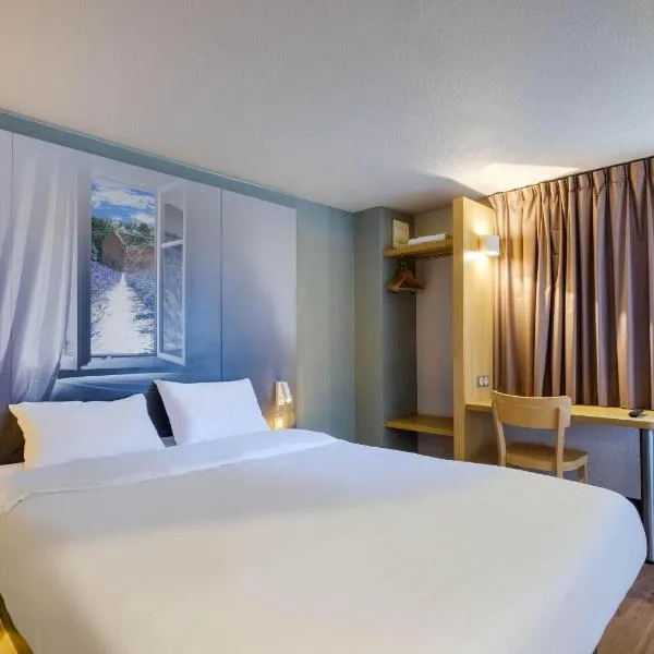 B&B HOTEL FREJUS Puget-sur-Argens，位于弗雷瑞斯的酒店