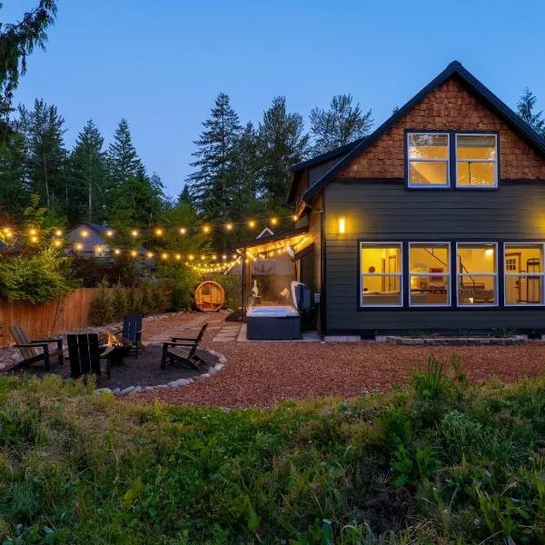 Rainier Spa Cabin 7 Minutes to Park，位于阿什福德的酒店
