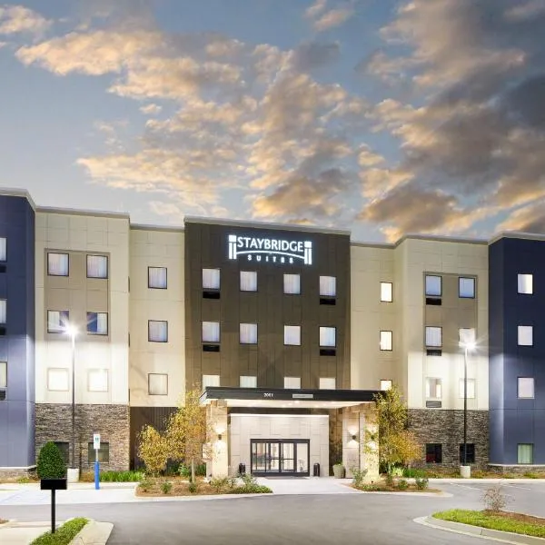 Staybridge Suites - Auburn - University Area by IHG，位于奥本的酒店