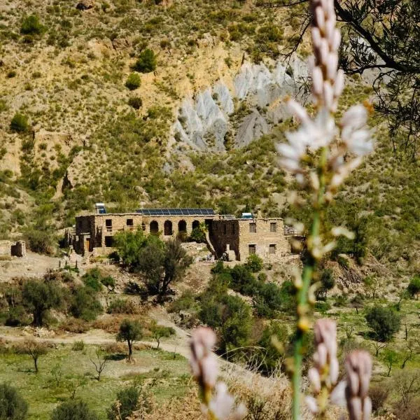 Casa Lucía - Off grid vakantiehuisje - Puerto Mika，位于Torviscón的酒店