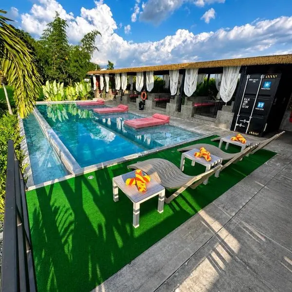 Eco Hotel La Colina Mirador Con aire acondicionado，位于金巴亚的酒店