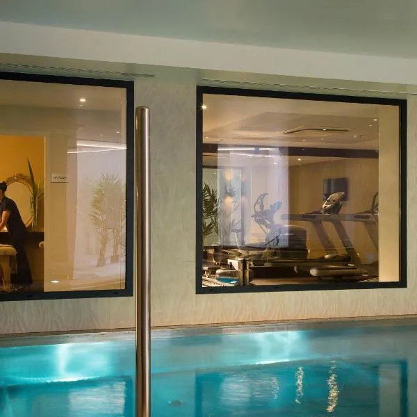 Hôtel & SPA Oceania L'Univers Tours，位于图尔的酒店