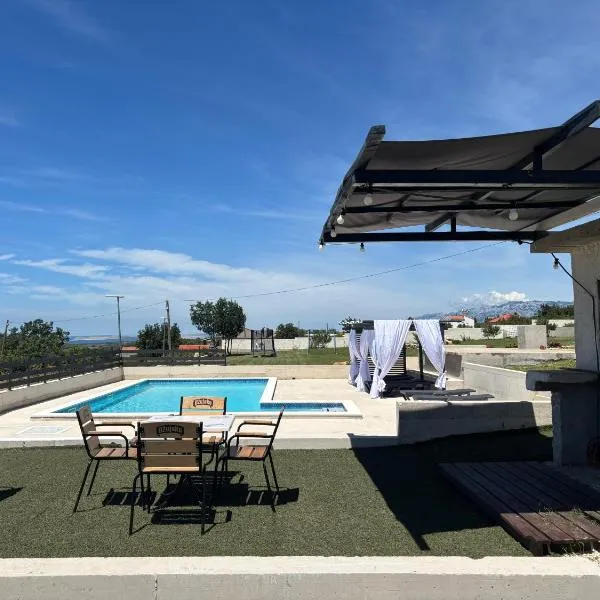 Apartmani Niko，位于扎达尔的酒店