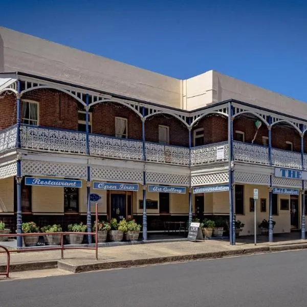 The Old Vic Hotel,位于Canowindra的酒店
