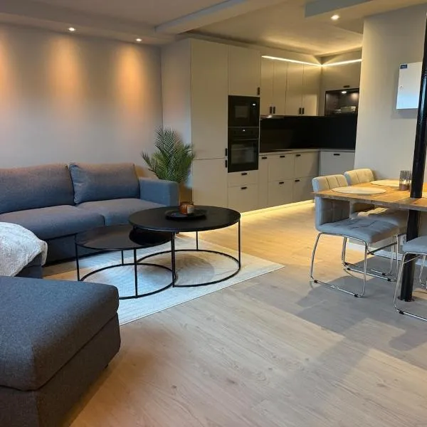 Villa Nyheim，位于弗洛罗的酒店