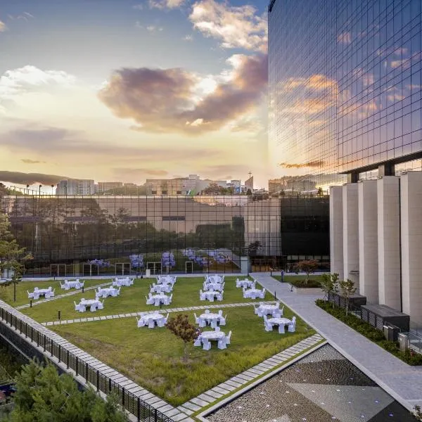 DoubleTree By Hilton Seoul Pangyo Residences，位于城南市的酒店