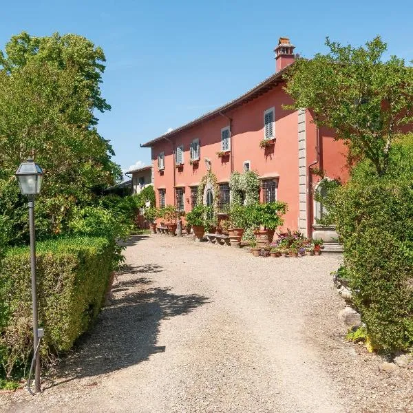 Villa Il Rossignolo con Piscina，位于吉拉斯纳的酒店