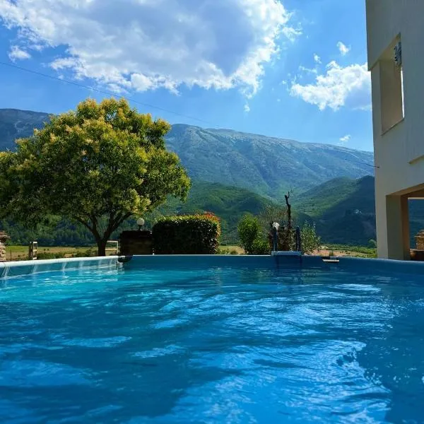 Kutal Park Inn Hotel，位于佩尔梅特的酒店