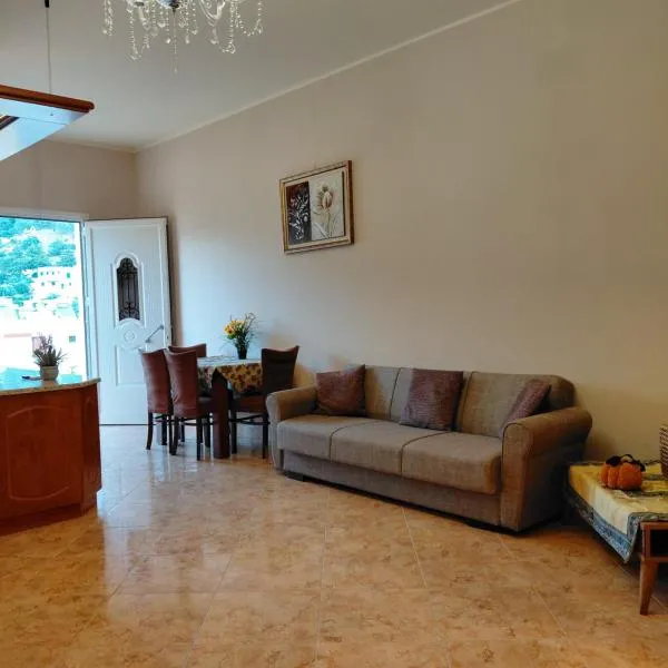 Theodore's Mansion Your aristocratic escape in Greece，位于Panteli的酒店