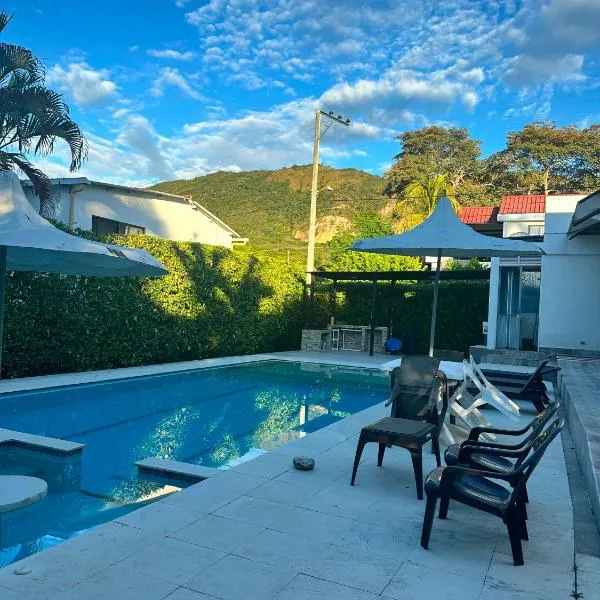 Hermosa Casa Campestre en Ricaurte Girardot,位于里考尔特的酒店
