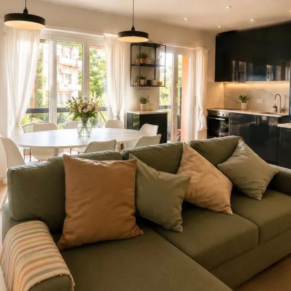 Lugano Suite 2BR Lake Path Free Garage Sleeps 6，位于卢加诺的酒店