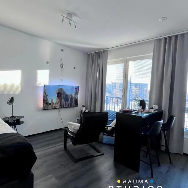 Rauma City Center Studios lattiajäähdytyksellä，位于劳马的酒店