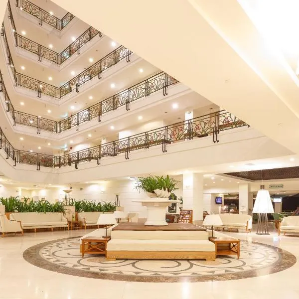 帕拉西亚酒店，位于科罗尔的酒店