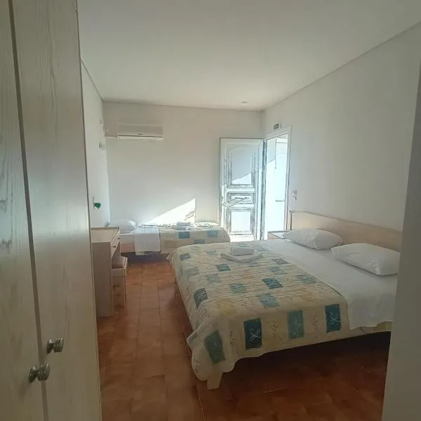 Eliza's apartments and studios，位于罗达的酒店