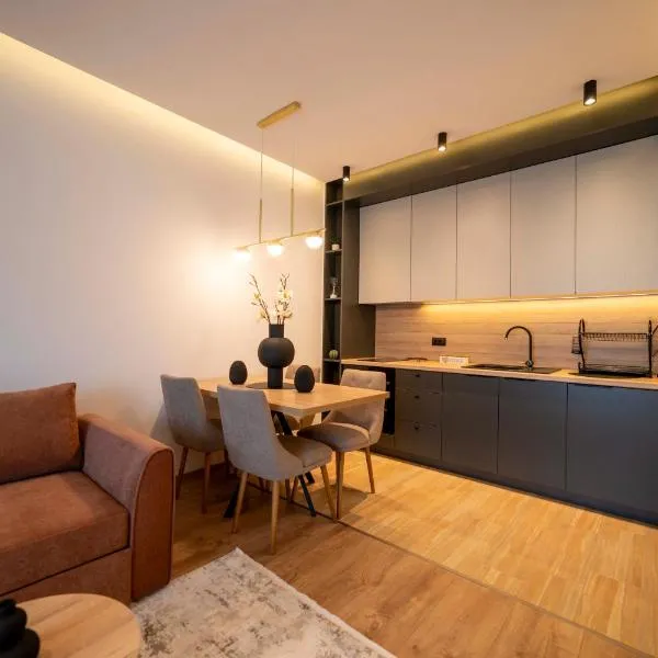 Luxury Apartments East House，位于Vranješ的酒店