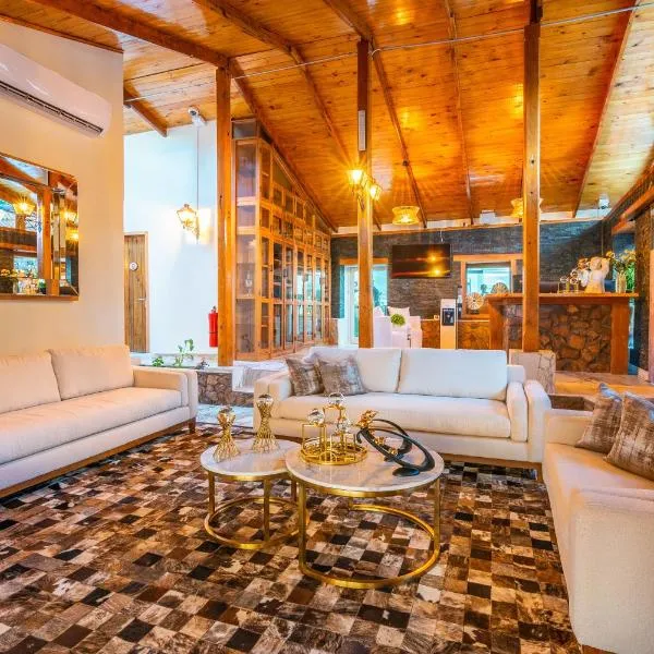 Hotel Dorys de Lourdes，位于皮斯科艾齐的酒店