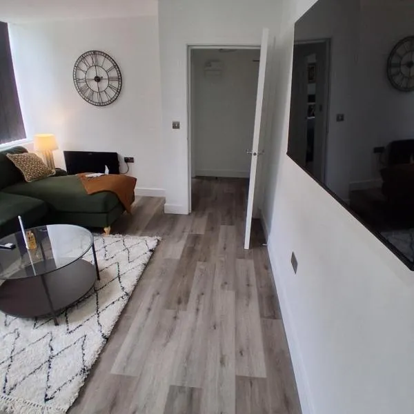 city guest house，位于伍尔弗汉普顿的酒店