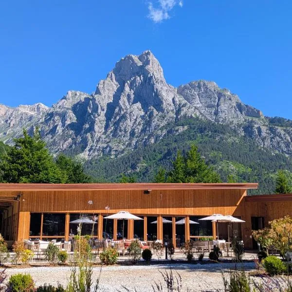 AMZA Valbona Mountain Retreat，位于瓦勒博内的酒店
