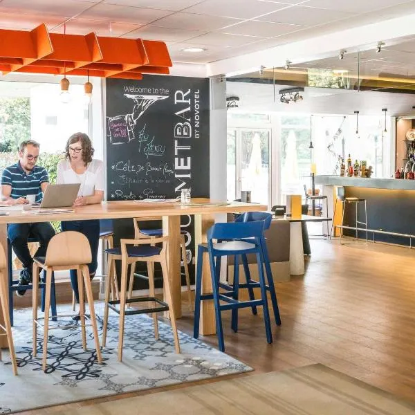 诺沃特萨克雷酒店，位于萨克雷的酒店