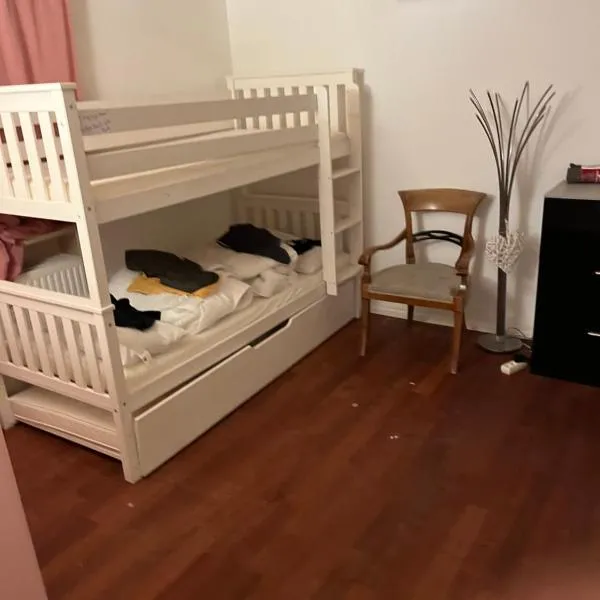Schöne 2-Zimmer Wohnung Nähe Messe Riem，位于慕尼黑的酒店