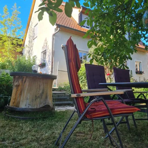 Ferienhaus Blumenstock,位于Steinsfeld的酒店