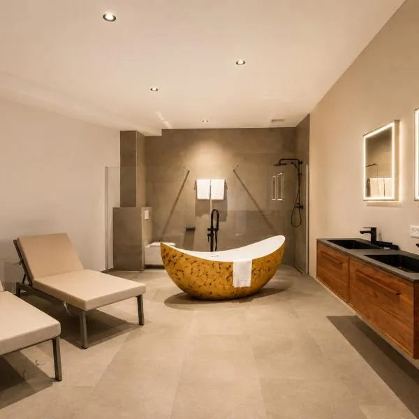 BERG & BERG APARTMENTS - Bad Zurzach Self-Check-in,位于巴德楚尔察赫的酒店