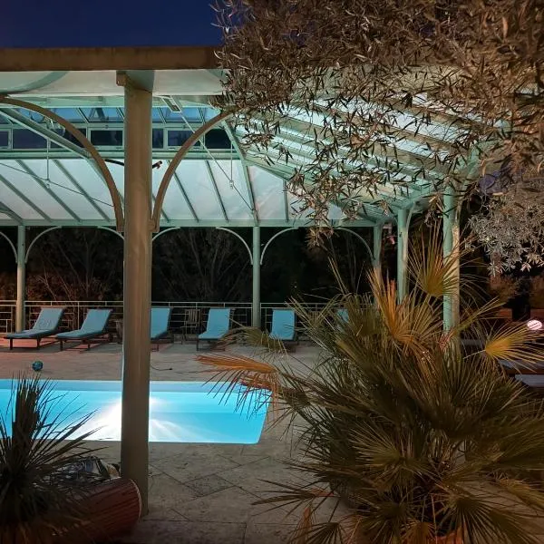 CHÂTEAU SPA ARTDÉCO en B&B Master Suite ET-OU MAISON XVIIIème en Pierres de GIVERNY-PARC Clos 3Ha-Zone Naturelle Protégée du VEXIN-PISCINE Extérieure Chauffée-Aire Enfants-Ping Pong-Options-BREAKFAST-DÎNER-BILLARD-SAUNA-JACUZZI-HAMMAM-Massage-FITNESS-Yoga，位于Sainte-Geneviève-lès-Gasny的酒店