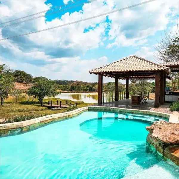 Chalé/Loft com hidromassagem defronte Lagoa na Serra do Cipó，位于雅博蒂卡图巴斯的酒店