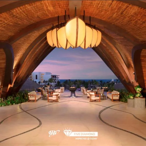 Secrets Playa Blanca Costa Mujeres - All Inclusive Adults Only，位于坎昆的酒店