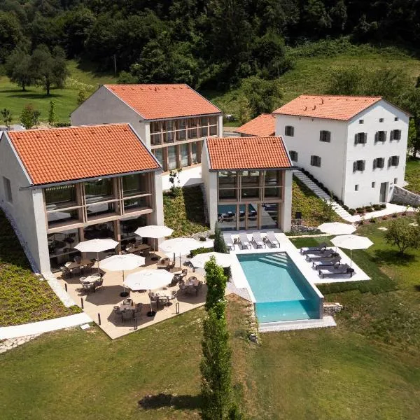 Zen Emerald Resort & Spa, Soča river，位于莫斯特纳索契的酒店