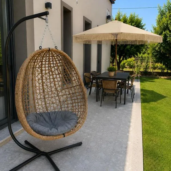 Luxury apartments Stavroula，位于帕特雷的酒店