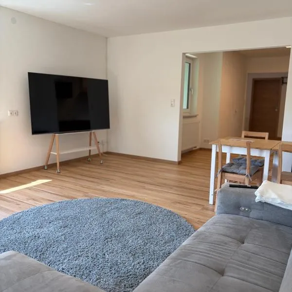 Modern Apartment 1 Graf - New!，位于格拉芬韦赫尔的酒店