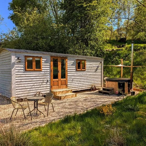 Lintmill Lodges - Bluebell Shepherds Hut，位于Sorn的酒店