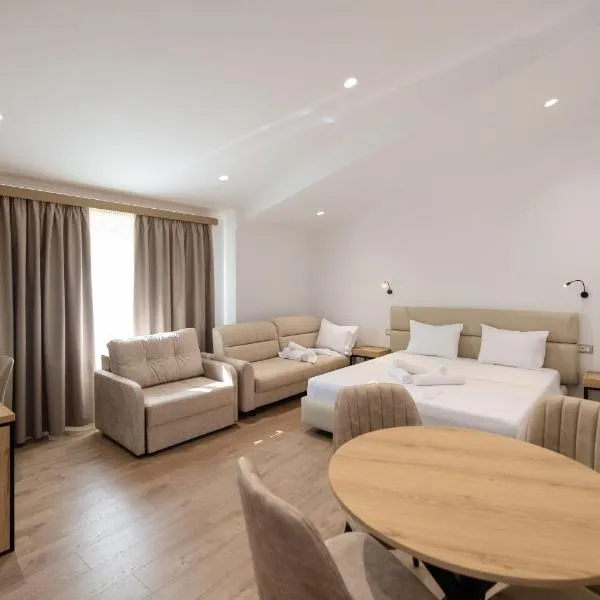 Hotel Petro，位于伏罗拉的酒店