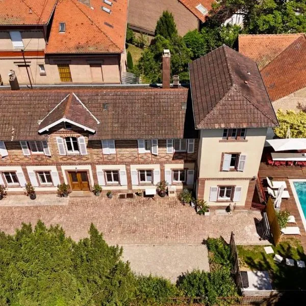 Villa Avril Gîte Privé Luxe 15 pers- deux piscines intérieure, extérieure-sauna -proche Europapark，位于塞莱斯塔的酒店