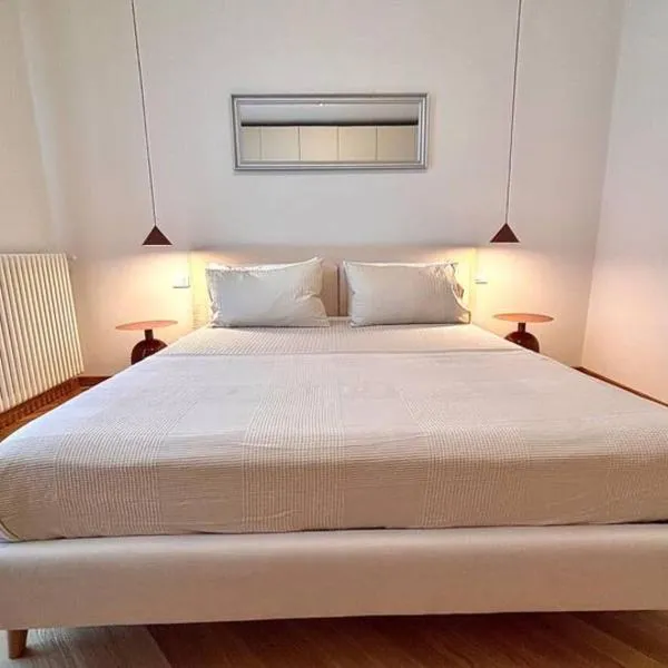 Modern Apartment Empoli，位于恩波利的酒店