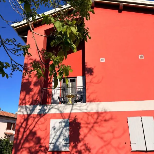 Sala dell Estate Guest House，位于Secchia的酒店