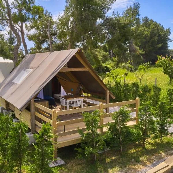 Tenda Safari Vicino Al Mare，位于皮昂比诺的酒店