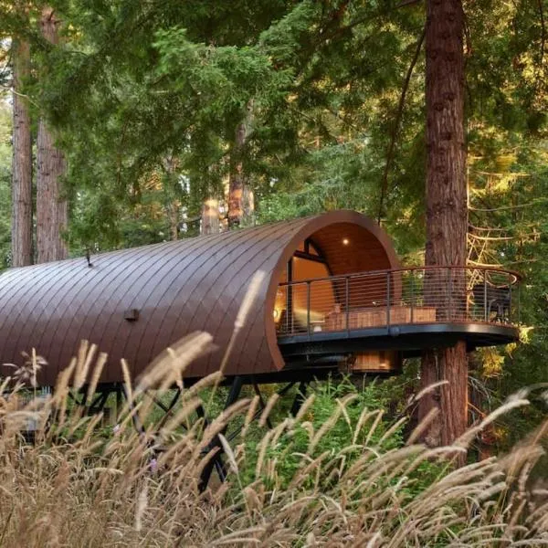 ~* The Spectacular Spyglass Treehouse *~，位于Occidental的酒店