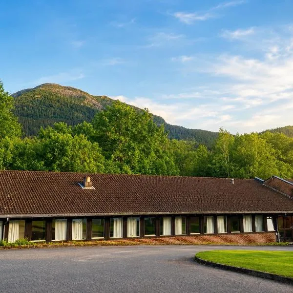 Lindum Hotell，位于Suldalsosen的酒店