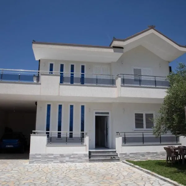 Miri House，位于Domje的酒店