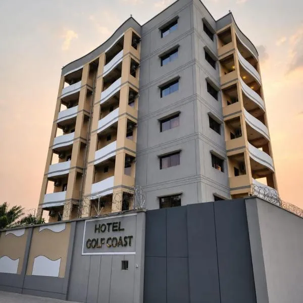 Hotel Golf Coast，位于金沙萨的酒店
