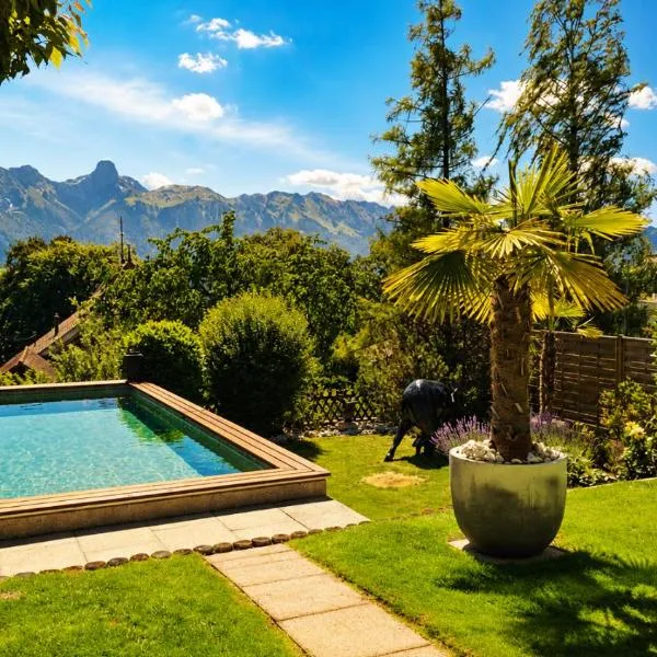 Well Zone Oase Thun-Private Pool-Garden-Sauna-Gym，位于图恩的酒店