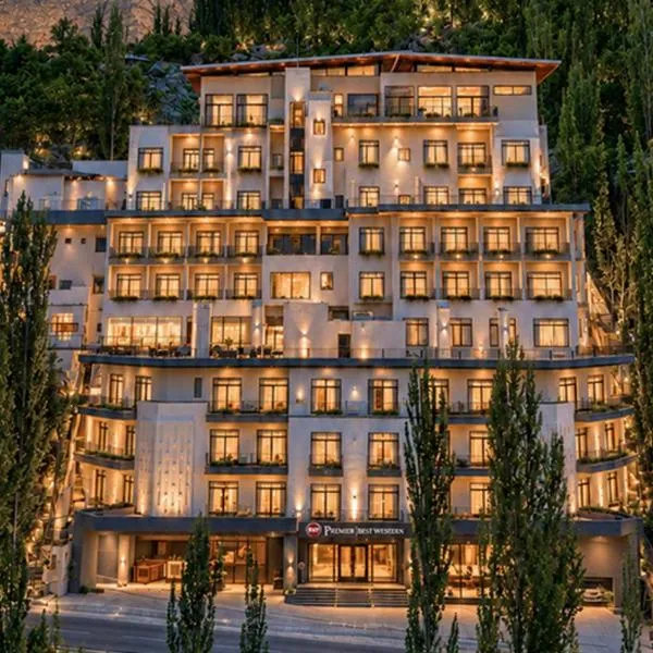 Best Western Premier Hotel Karim Abad Hunza，位于罕萨的酒店