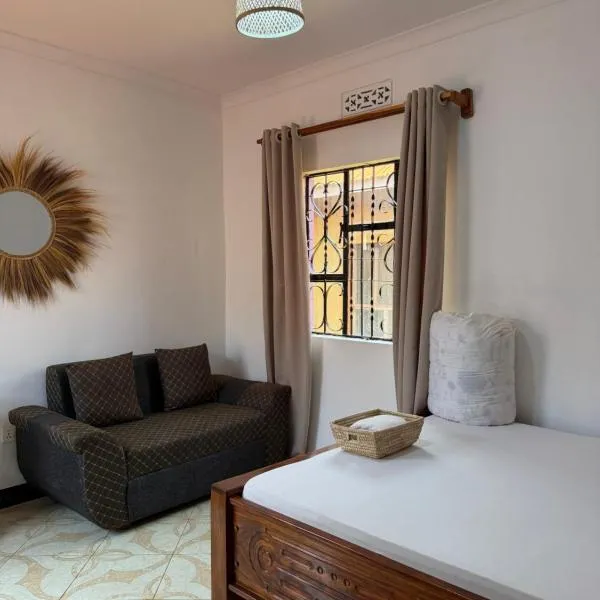 Amora Homestay and Safaris，位于卡拉图的酒店