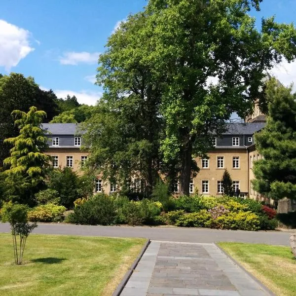 Gastflügel der Abtei Maria Laach，位于Glees的酒店