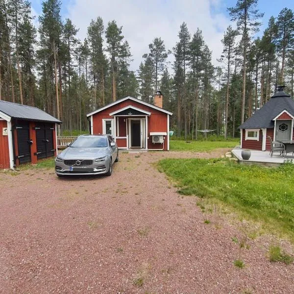 Gemütliches Ferienhaus mit Grillkota und Sauna，位于Sörsjön的酒店