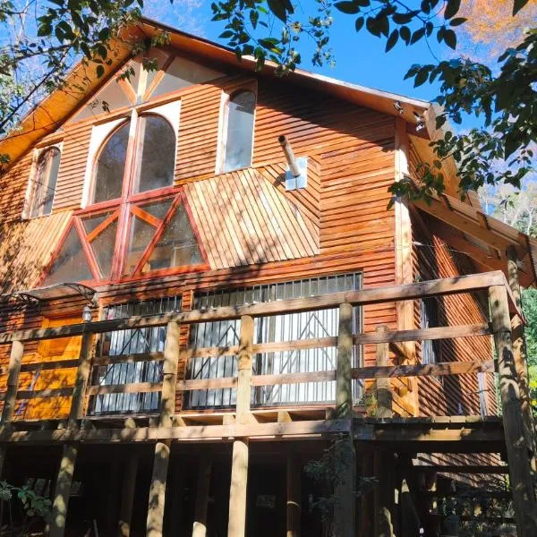 Cabaña Nido de Aguilas, Vilches Alto, San Clemente, Maule，位于San Clemente的酒店
