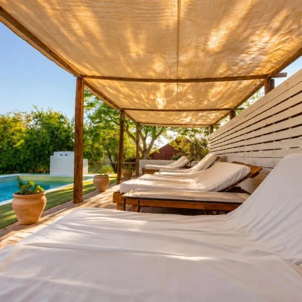 Hotel Finca Aldabra，位于皮诺斯赫尼尔的酒店